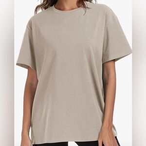68. NWT Poetsky Women’s oversized t-shirt